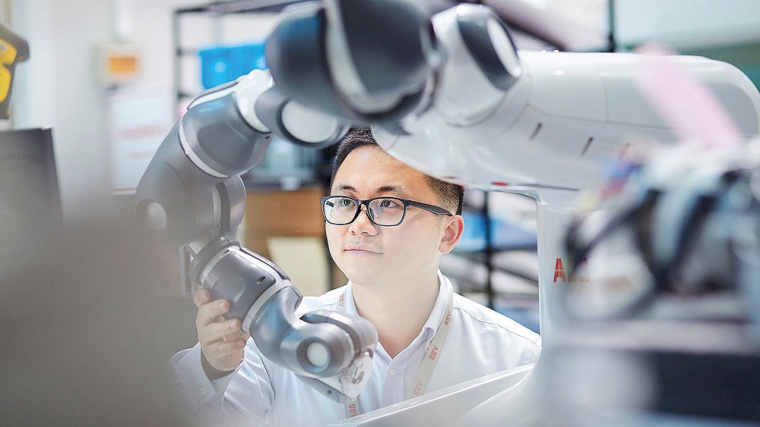 YUMI is ABB‘s collaborative robot on the market. © ABB