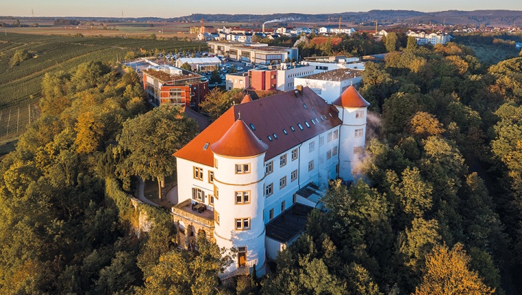 Heute zeigt sich Hohenstein am Stammsitz in Bönnigheim mit Schloss und...