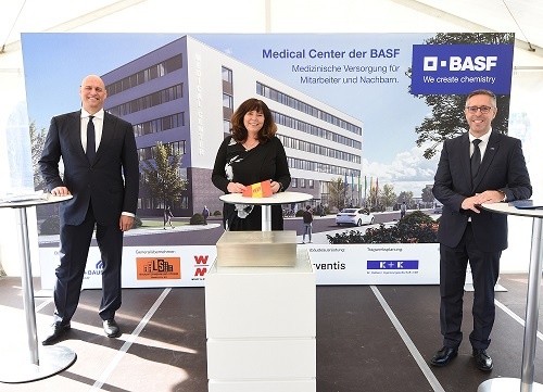 Zur Grundsteinlegung des BASF Medical Centers waren heute Dr. Dennis Fanelsa,...