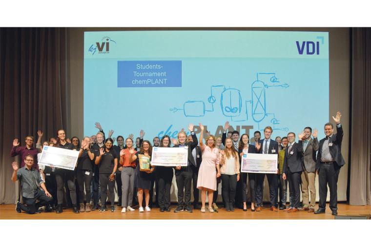 Das ChemPlant-Finale 2022 in Aachen mit den drei Siegerteams aus Karlsruhe,...