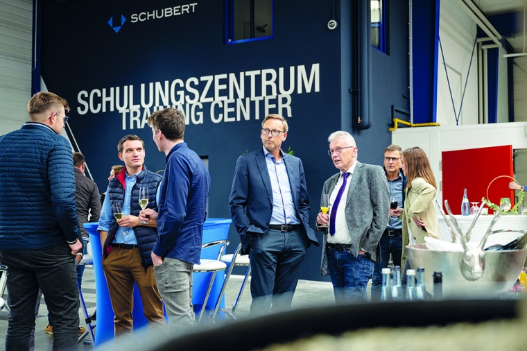 Abb. 1: Mit der Einweihung eines modernen Schulungszentrums in Crailsheim legt...